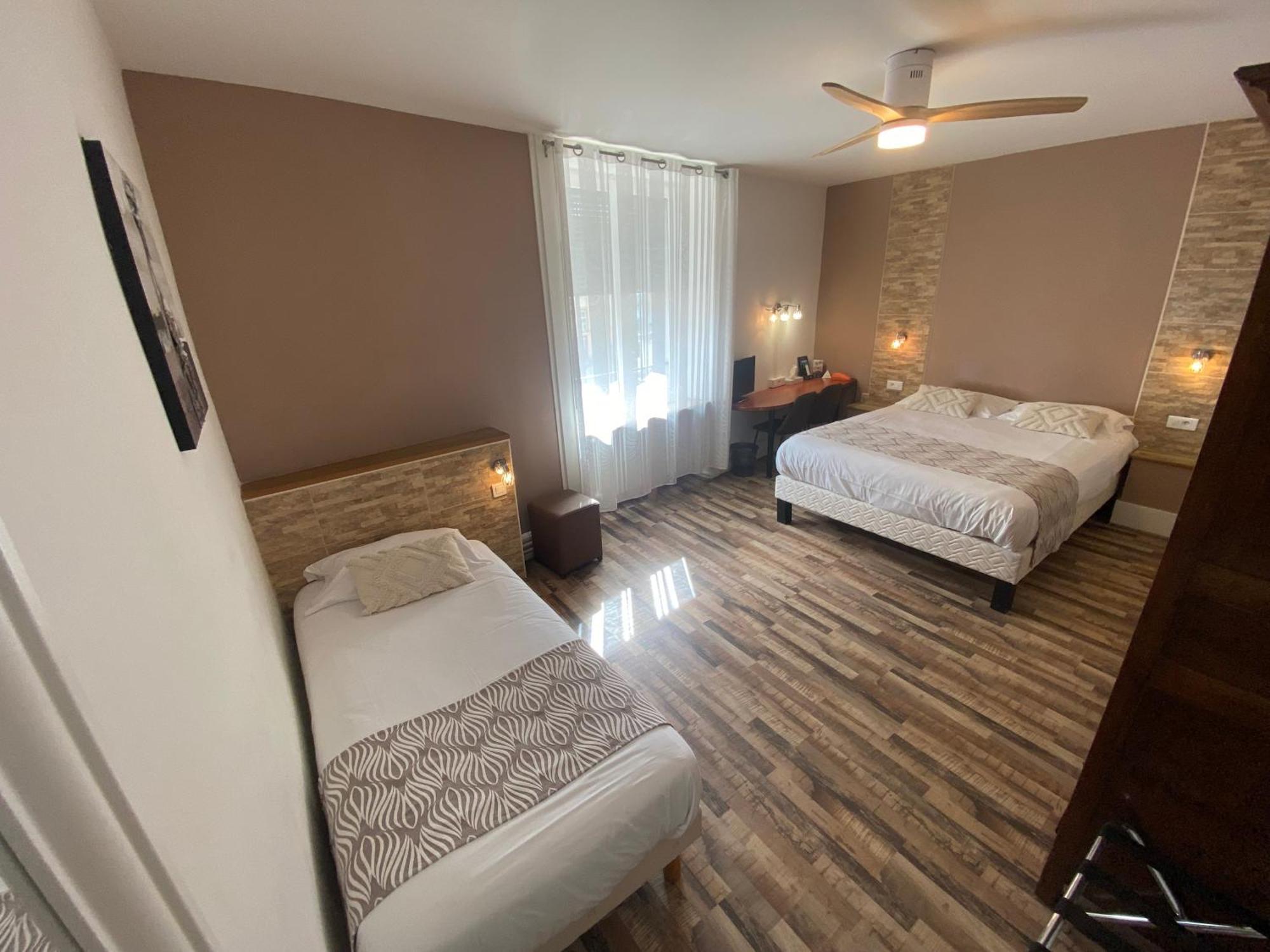 לונס-לה-סונייה Nouvel Hotel מראה חיצוני תמונה